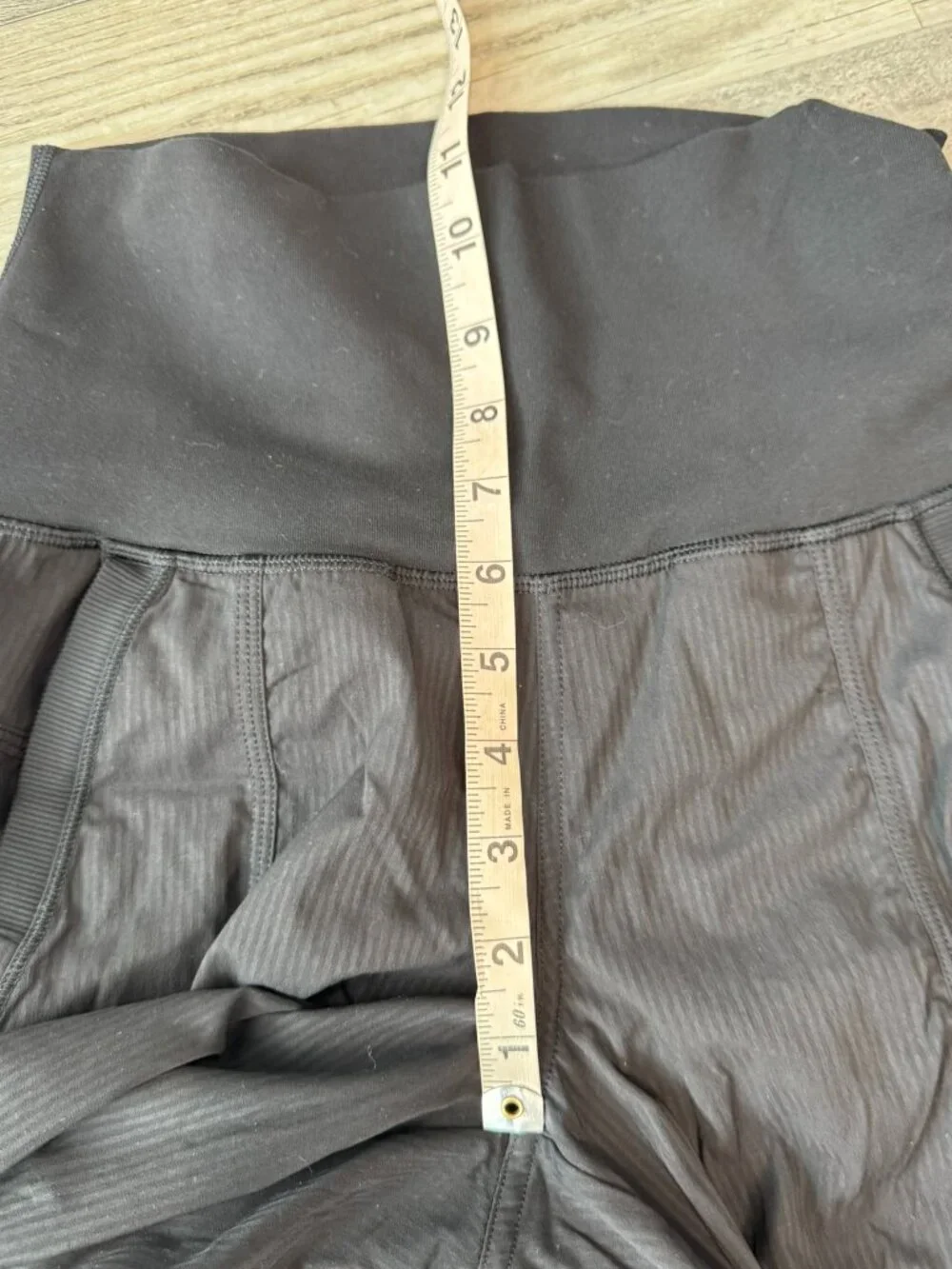 Lululemon Black Cropped Dance Studio Jogger Pants Women's Size 4 L18 - Picture 4 of 7